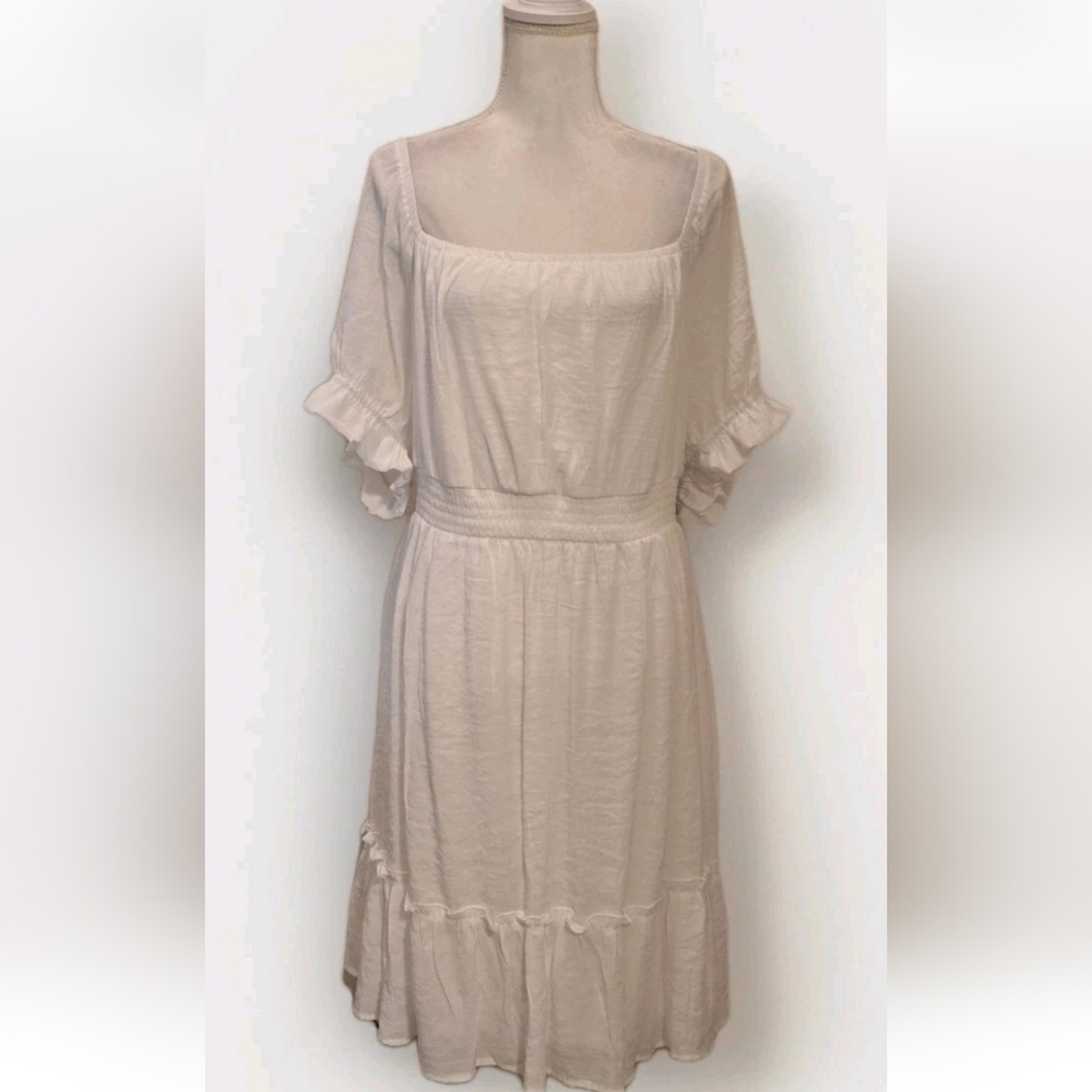 Just Found Women's size 2X White Cinched Waist Knee Length Dress NWT Lightweight